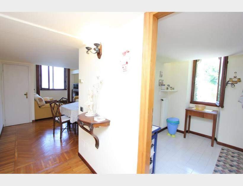 Charming Apartment Lake Front Acquaseria Buitenkant foto