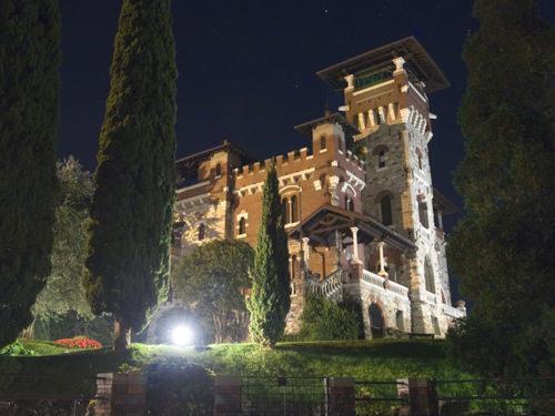 Charming Apartment Lake Front Acquaseria Buitenkant foto