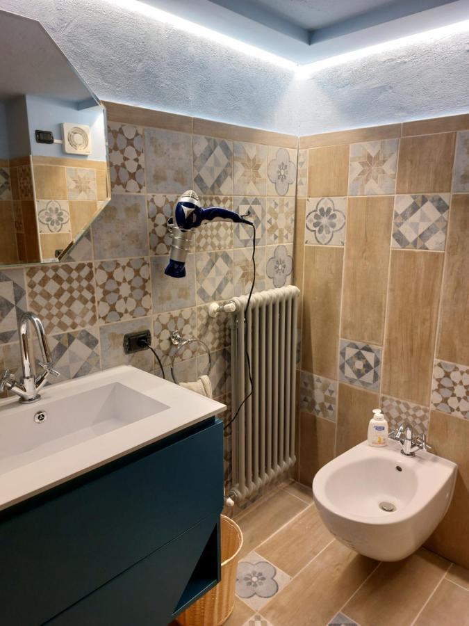 Charming Apartment Lake Front Acquaseria Buitenkant foto